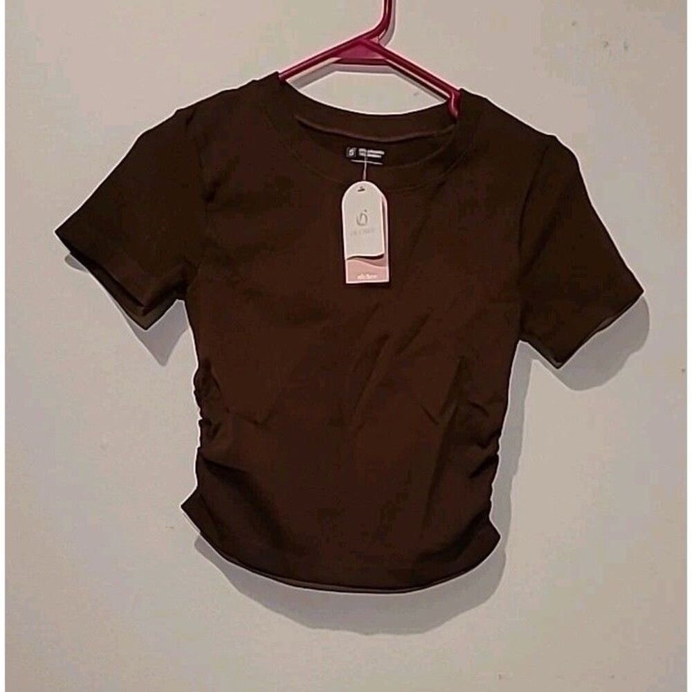 Olchee Cropped Stretchy Ribbed Dressy Tee, Size Medium